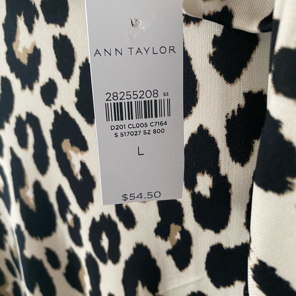 NWT Soft leopard print blouse - Picture 4 of 4
